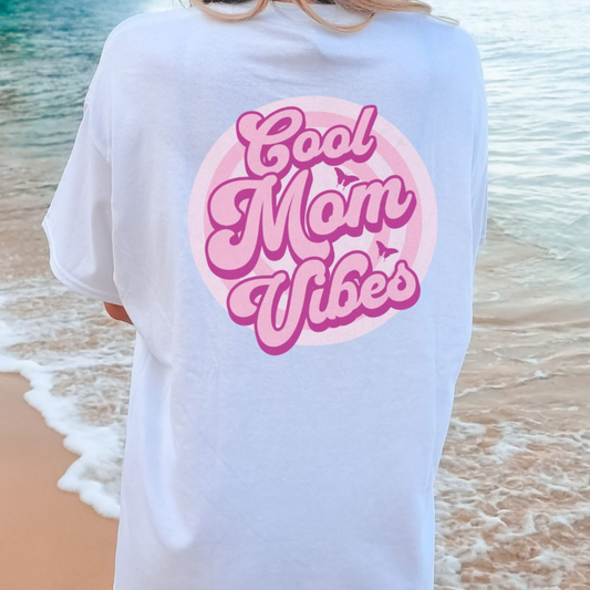 Women's Vibe Queen: Cool Mom Edition Graphic Tee